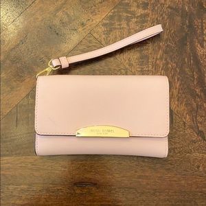 Hendri Bendel wristlet